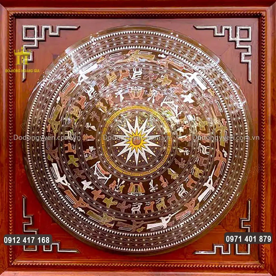 Họa tiết hoa văn khảm ngũ sắc v&ocirc; c&ugrave;ng tỉ mỉ v&agrave; tinh tế